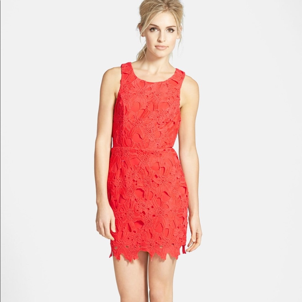 ASTR fitted textured floral pink dress